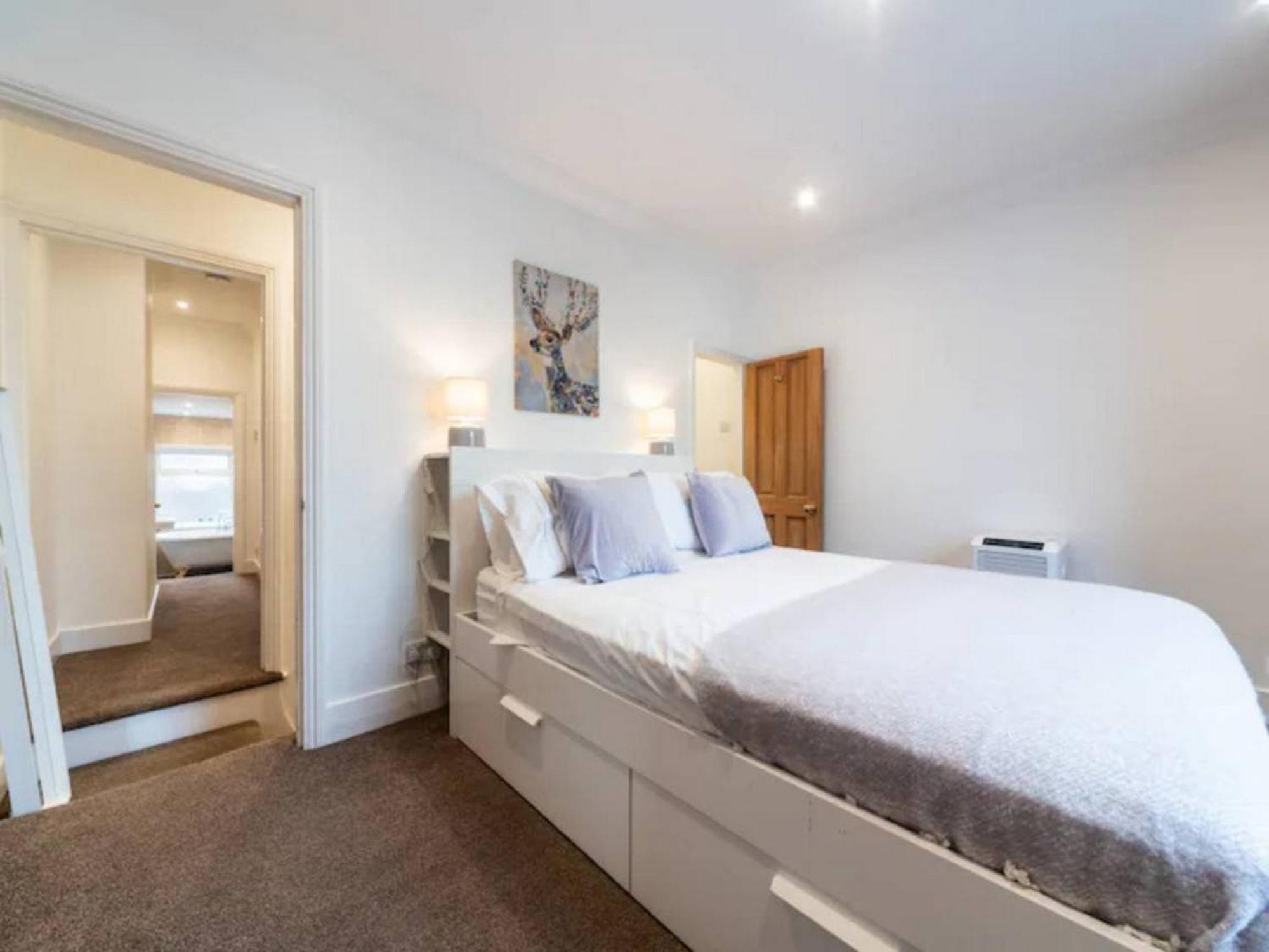 Charming Period Near Surbiton With Garden Casa vacanze Londra
