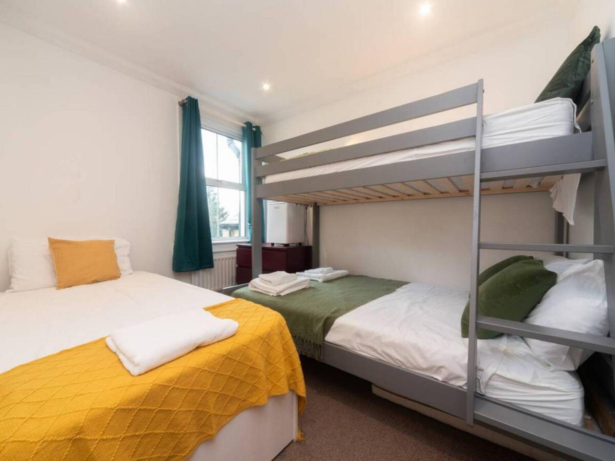 Charming Period Near Surbiton With Garden Casa vacanze *